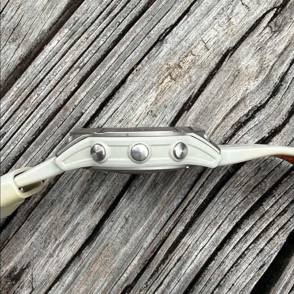 Garmin Fenix 7X Pro– Sapphire Solar Edition 51 mm Smartwatch - Picture 4 of 5